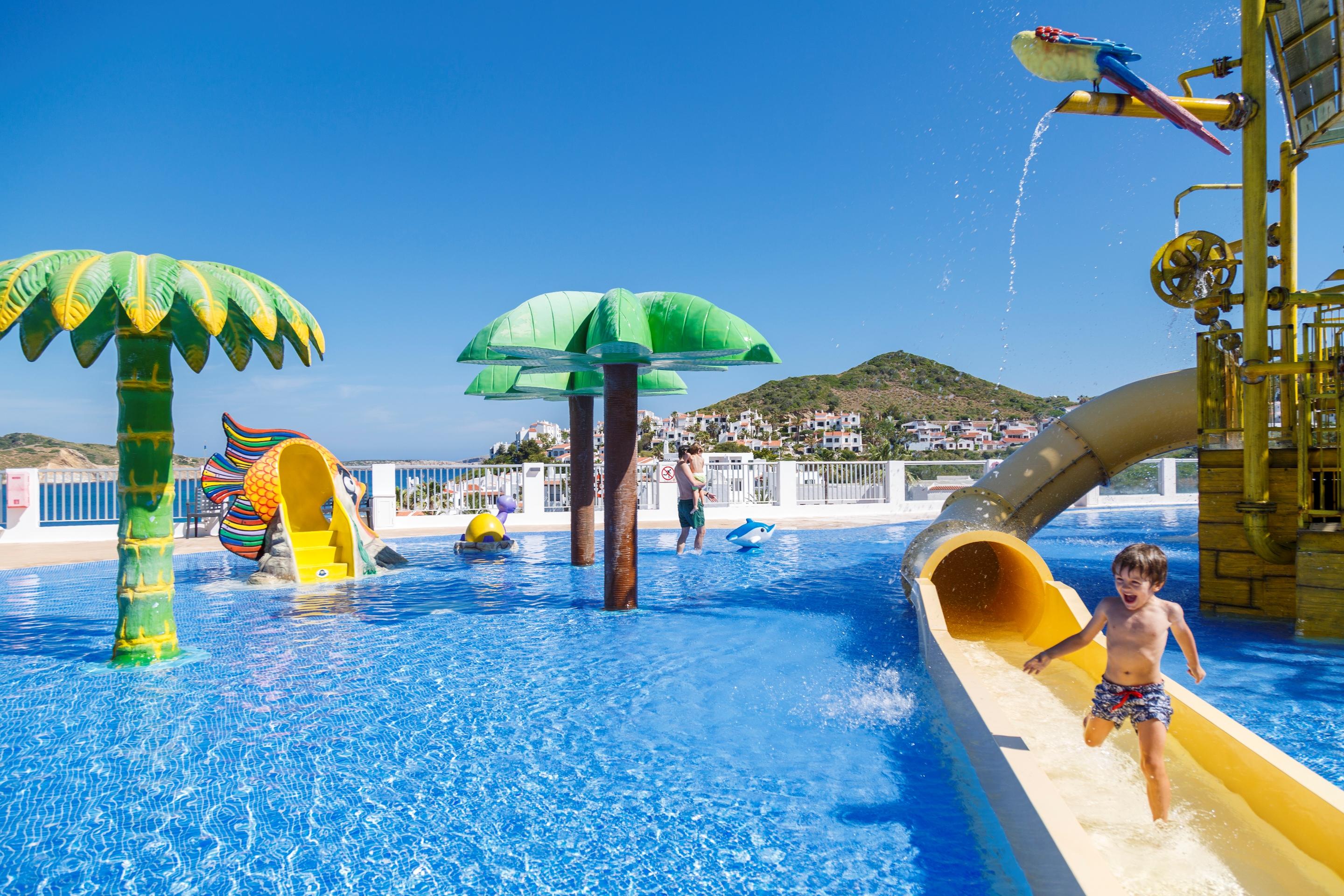 Fergus Club Carema Splash Playas De Fornells Facilities photo
